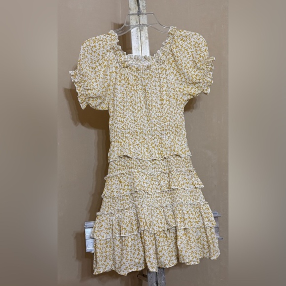 Showpo. Floral Yellow Tiered Women’s Dress Sz 4